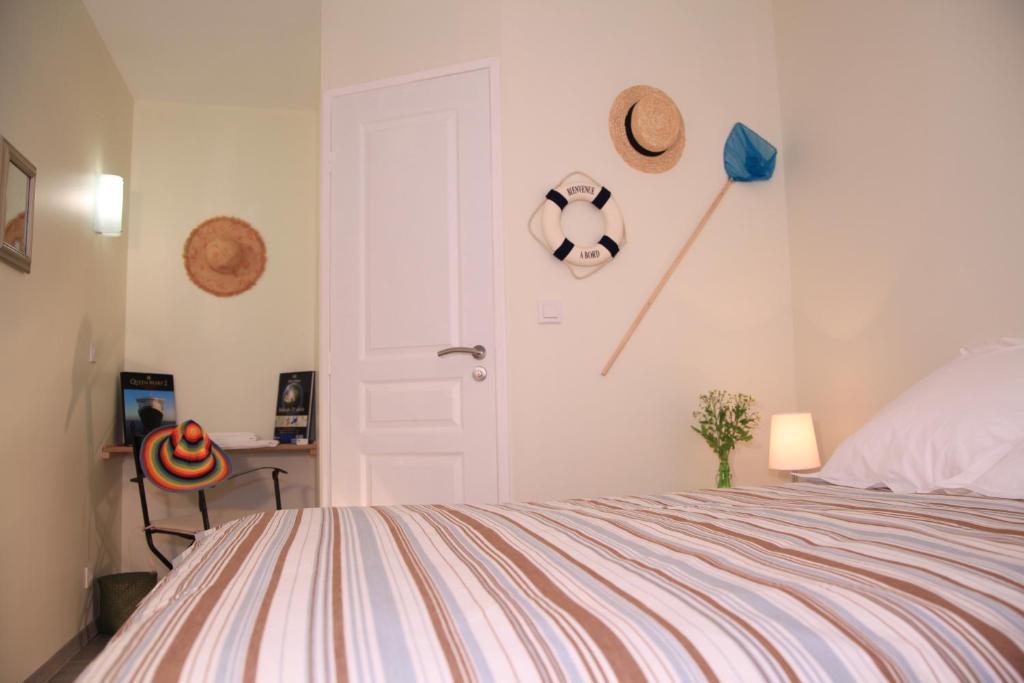 Les Chambres De Jeannette Marseille Ruang foto